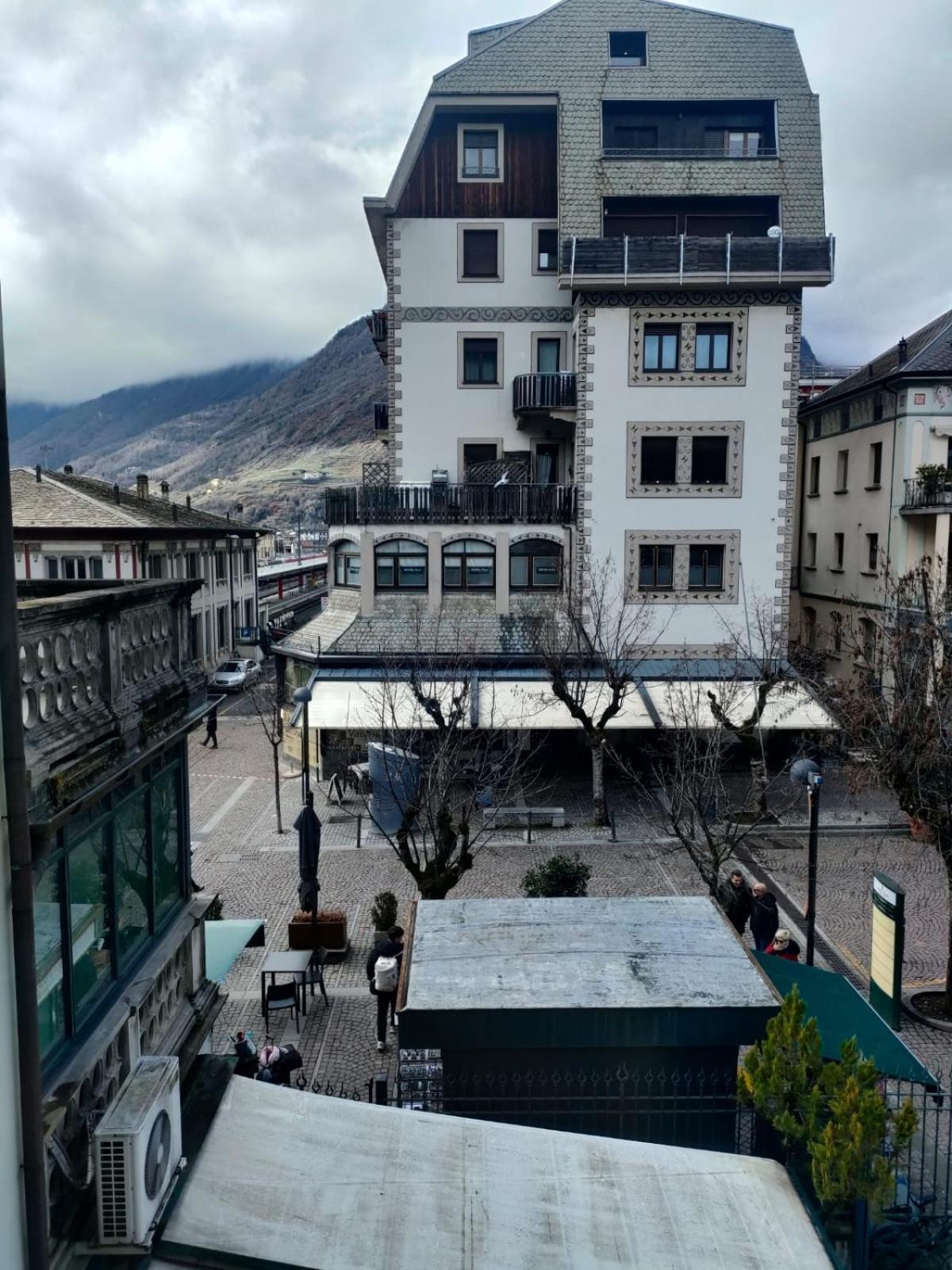 Bernina Station Center Apartment - Tirano Εξωτερικό φωτογραφία