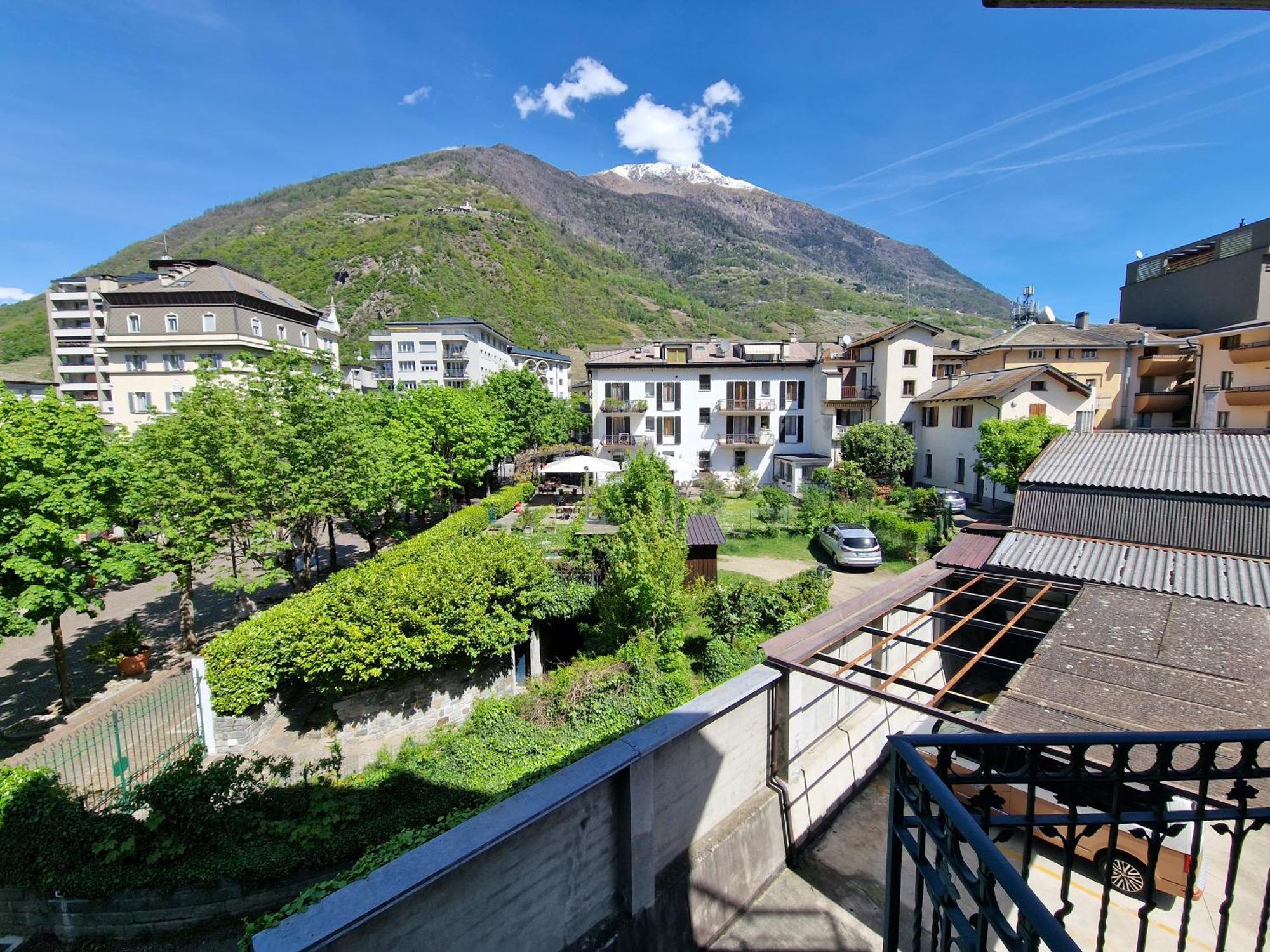 Bernina Station Center Apartment - Tirano Εξωτερικό φωτογραφία